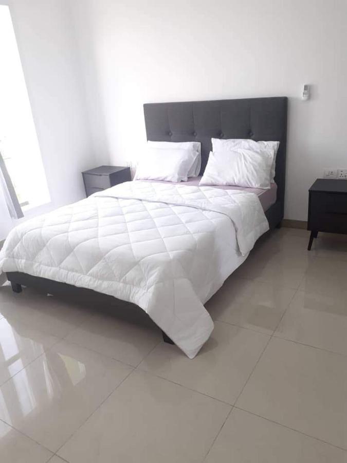 Premier Executive Apartment - The Ivy, East Legon Accra Exteriör bild